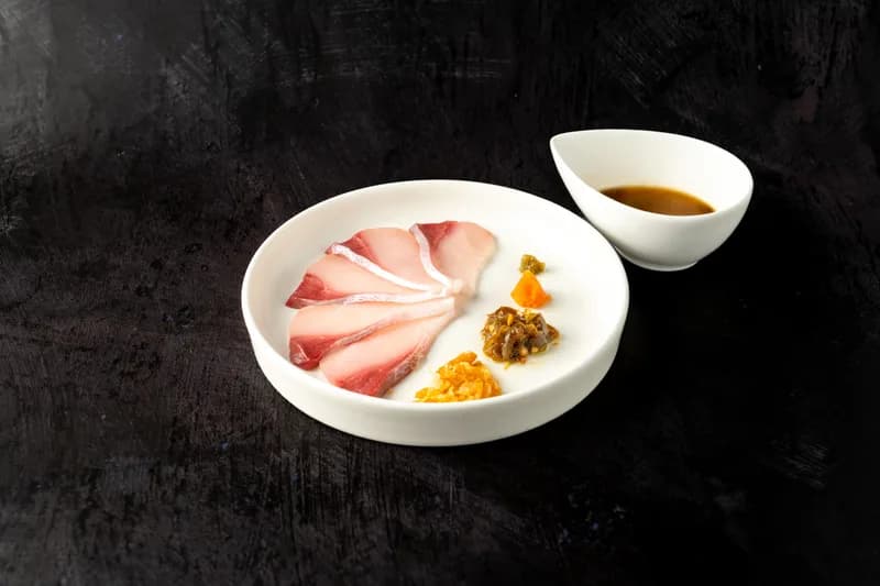 Hamachi Usuzukiri